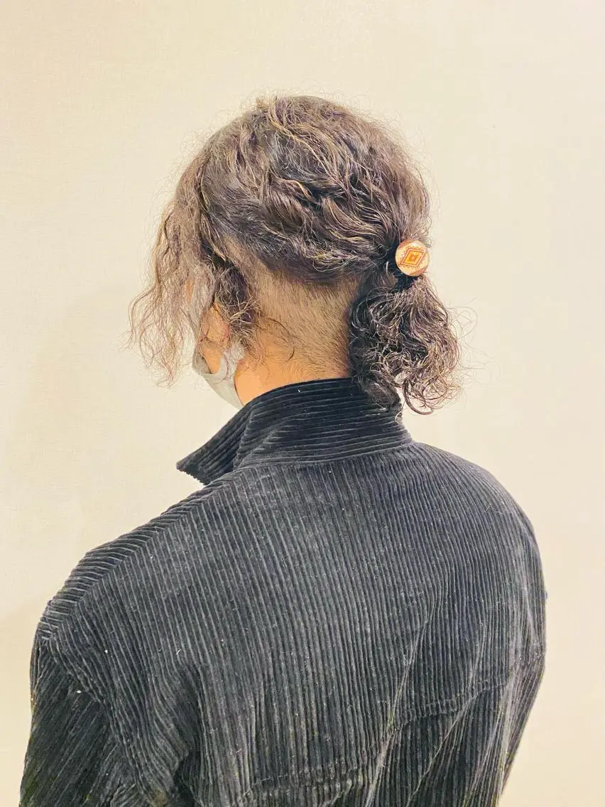 ミディアム パーマ メンズ ミディアムパーマ メンズパーマ スパイラルパーマ 丸田 幹太のヘアスタイル