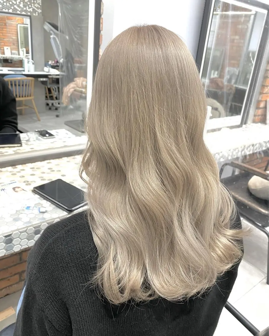 セミロング quill クイル　ツボイタクマのヘアスタイル