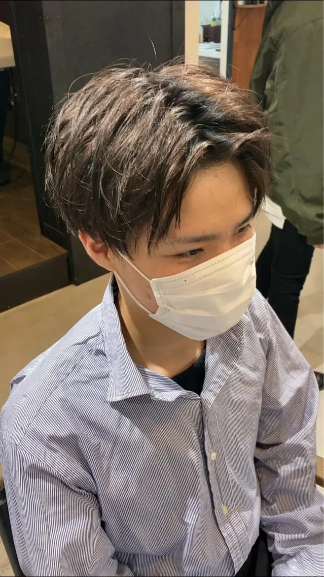 メンズ センターパート 刈り上げ 長山 拓洋のヘアスタイル