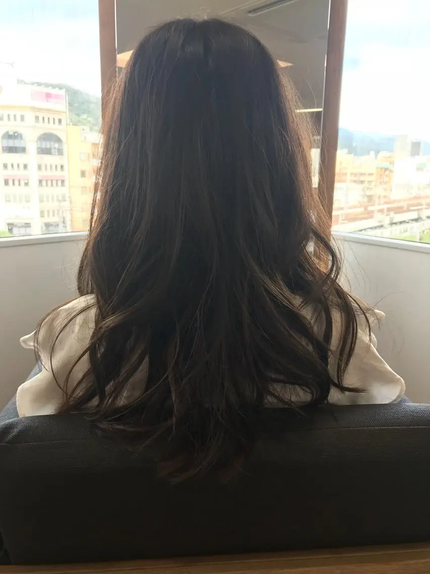ロング カラー アッシュ パープルカラー レイヤーカット ローレイヤー 松本 俊樹のヘアスタイル