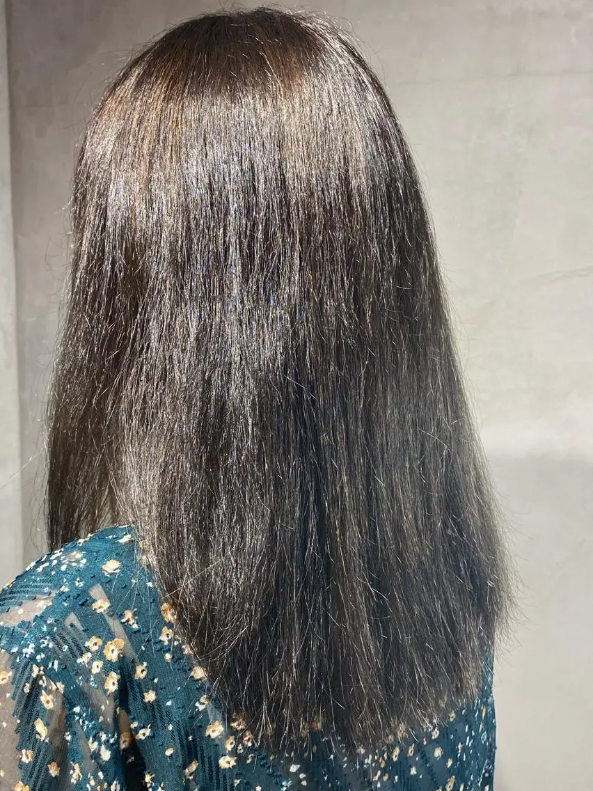 ロング 寄主 洸雅のヘアスタイル