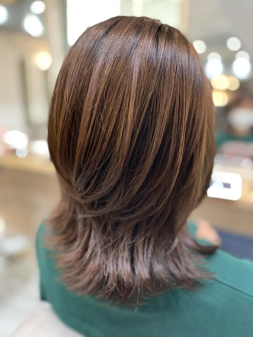 ミディアム レイヤーカット・ 縮毛矯正 星野のヘアスタイル