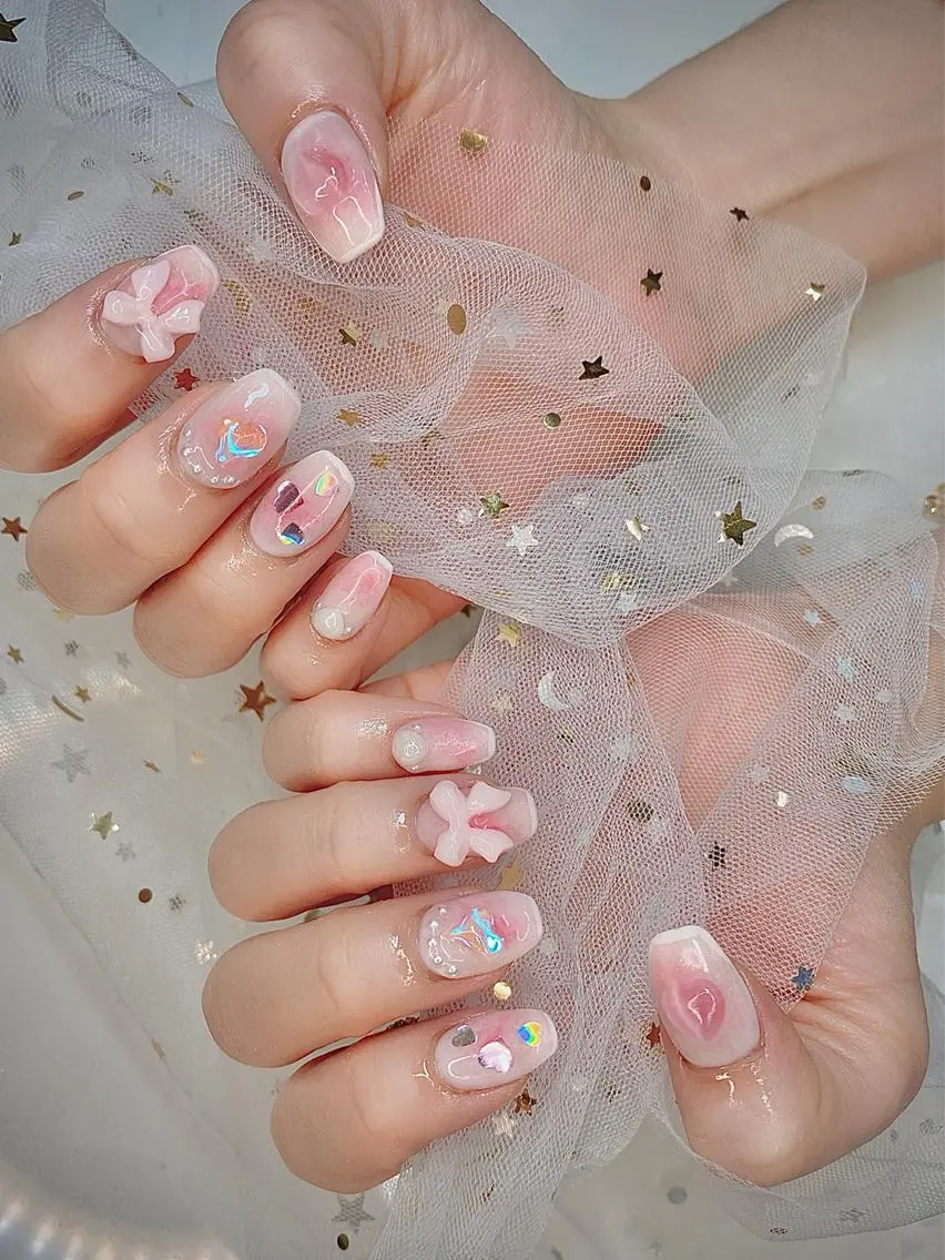 ネイル I-nailロング /ワンホン/キラキラのネイルデザイン