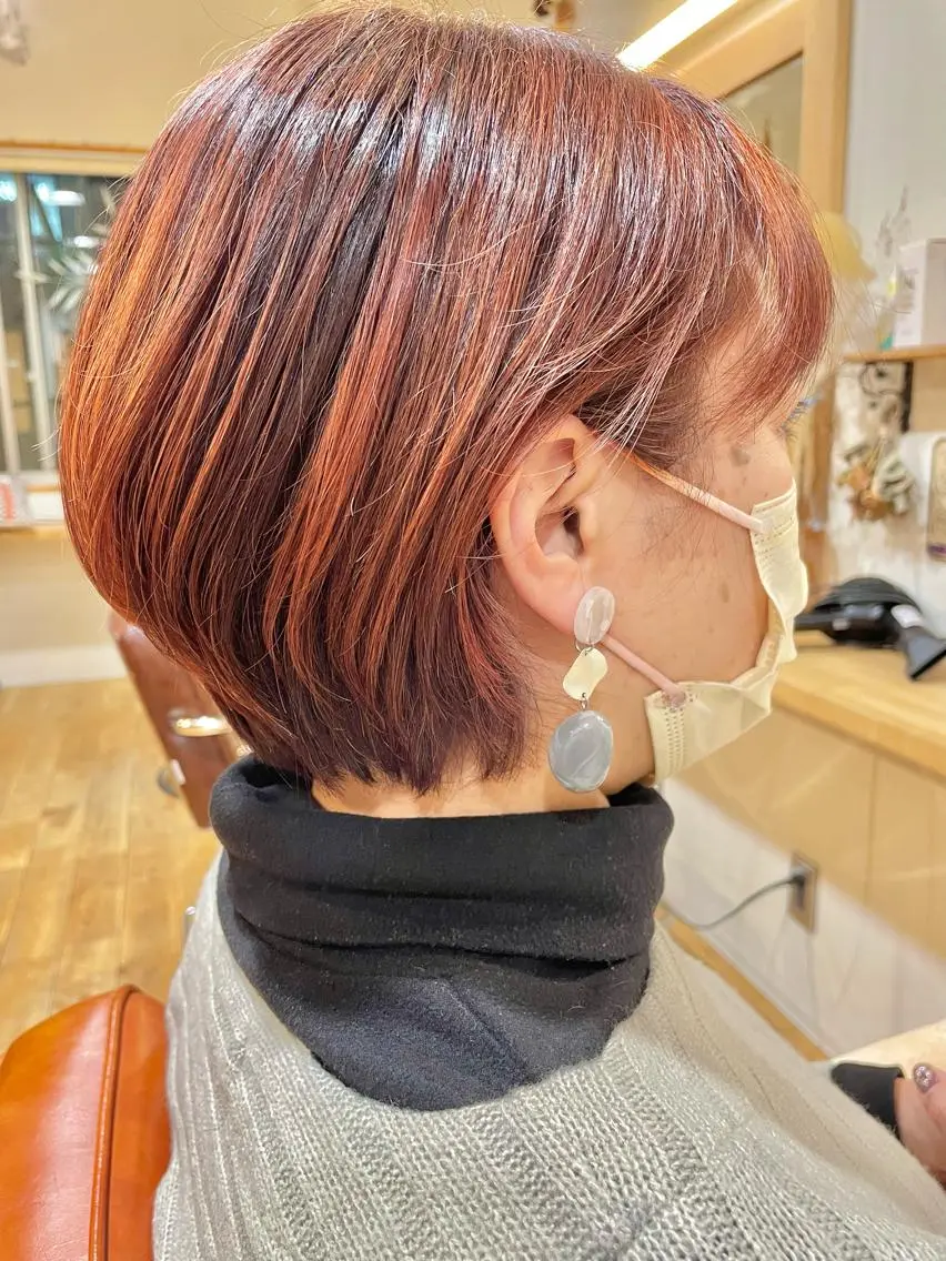ショート カラー ショートボブ ハイライトカラー ボブ ハイライト ショートヘア 桑原 美夜里のヘアスタイル