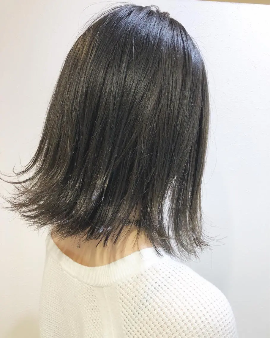 ミディアム カラー グレージュ ボブ カット ヘアカラー トリートメント 黒崎 伸治のヘアスタイル