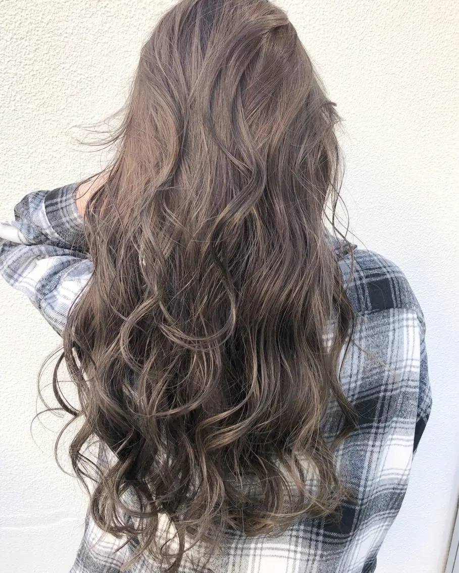 ロング カラー グレージュ レイヤーカット BLend 渋谷のヘアスタイル