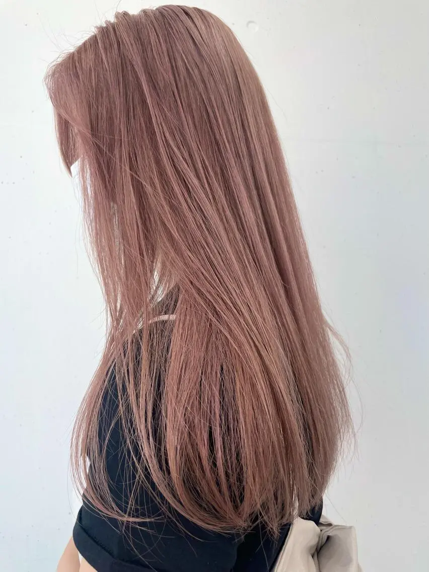 ロング カラー ベージュカラー ブリーチ ケアブリーチ ピンクカラー ピンクベージュ レイヤーカット💖 Kaedeのヘアスタイル