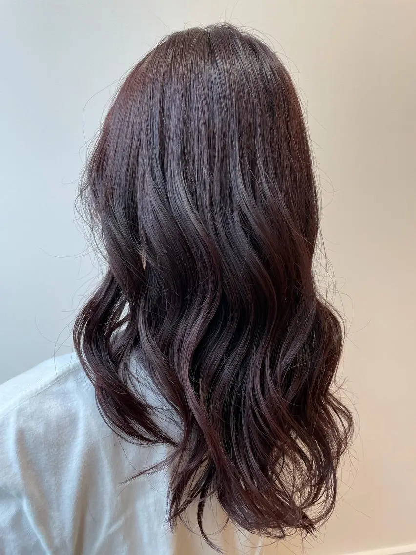 ロング カラー 透明感カラー 🩶🩵🩷AIRIのヘアスタイル