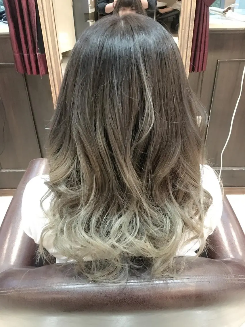ロング カラー ブリーチ グラデーションカラー レイヤー/ウルフ ハイトーンhiroのヘアスタイル