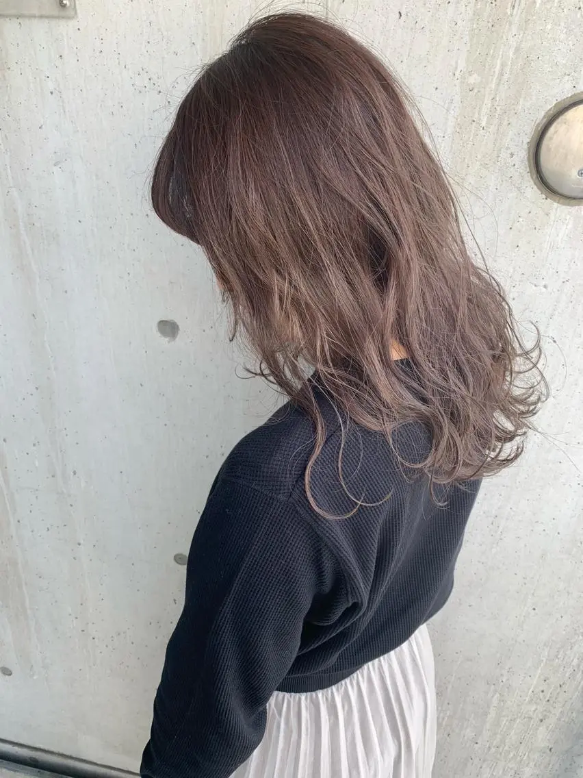 ロング 柔らかな縮毛矯正 透明感カラー💫のヘアスタイル