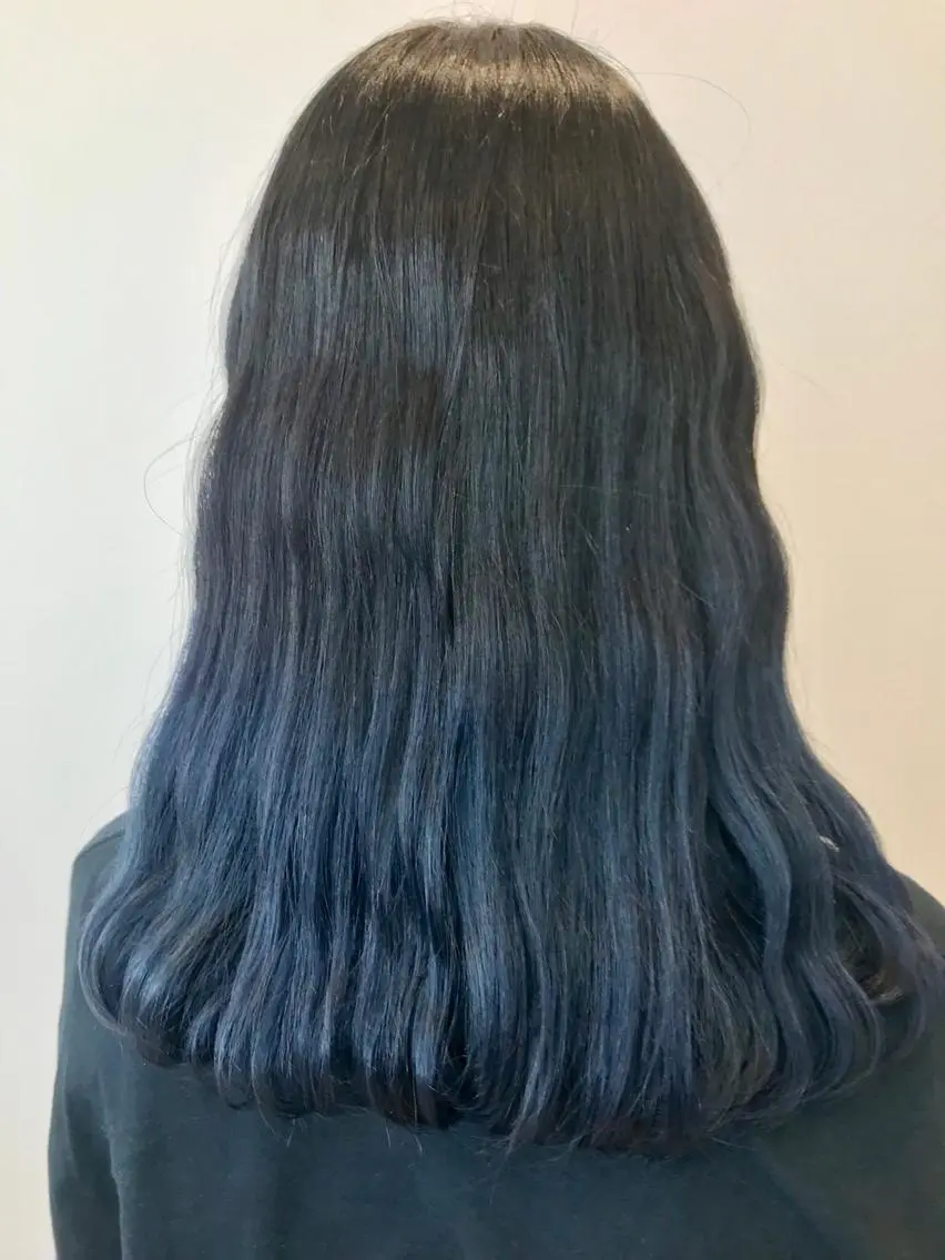 カラー ブルーカラー グラデーションカラー 新宿駅近♡個室 ♡関口三都季🌜のヘアスタイル