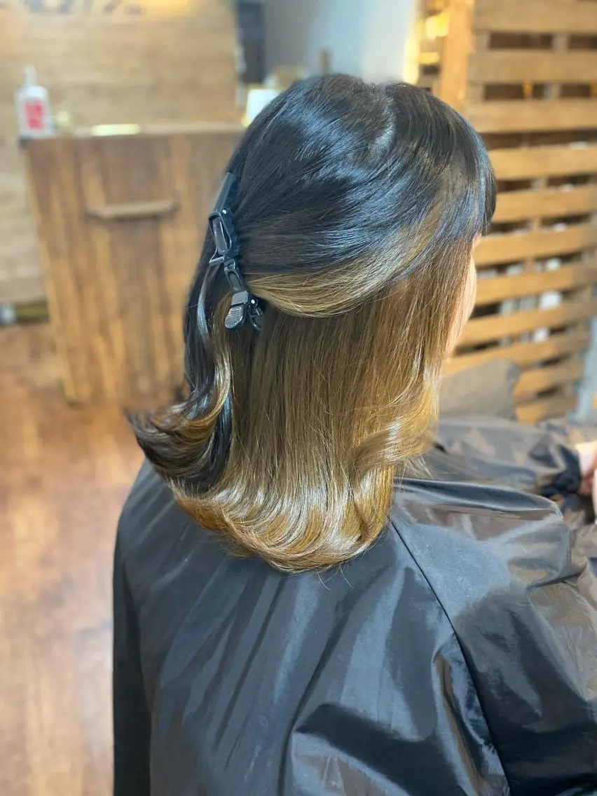 ミディアム カラー ブリーチ インナーカラー ブリーチなしカラー トリートメント カット ヘアカラー トリートメント Luzir⭐︎ GEN⭐︎のヘアスタイル