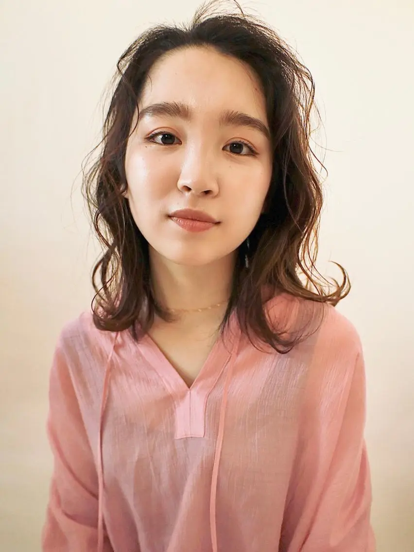 ミディアム カラー 🌿透明感カラー 松本麻里奈🌼のヘアスタイル