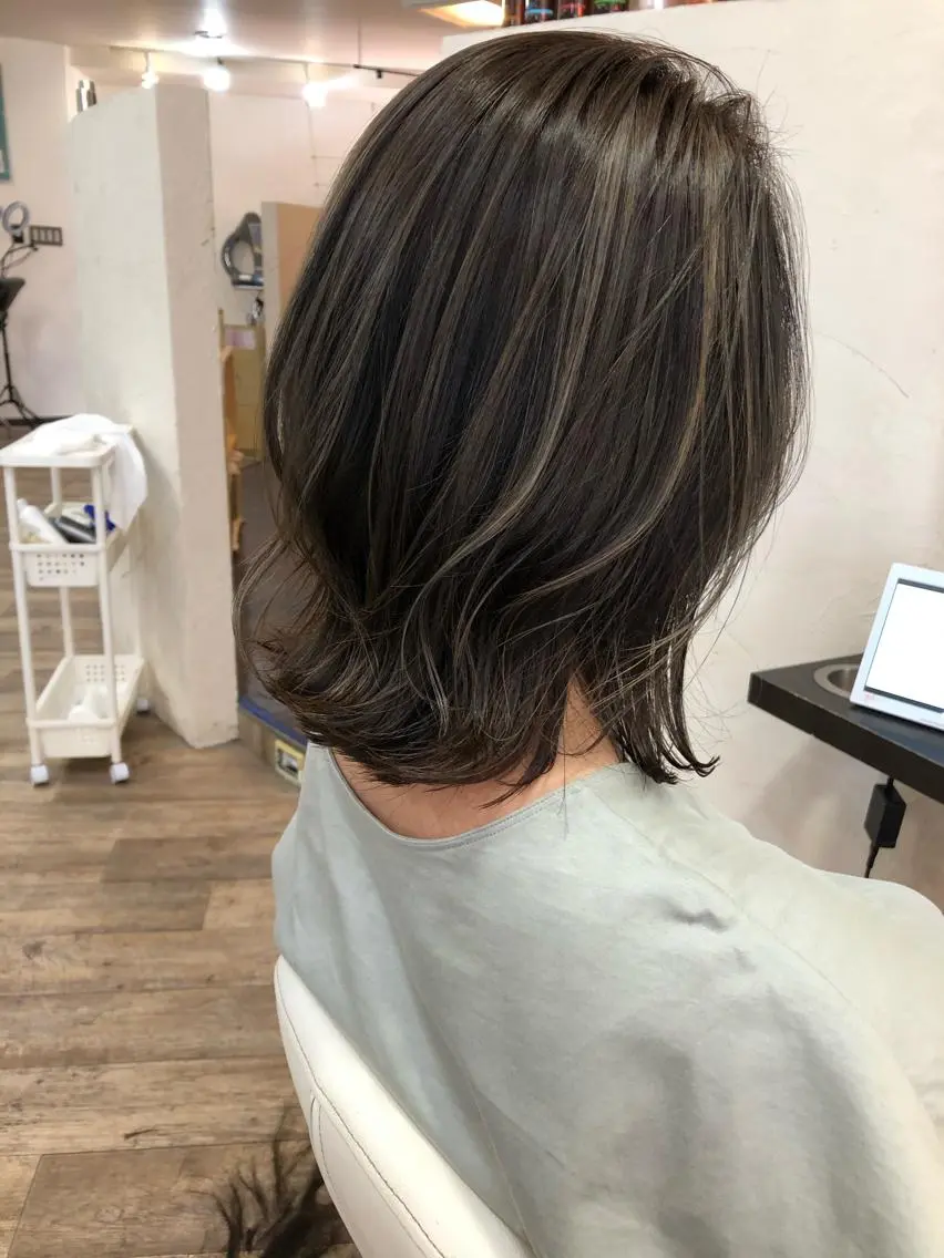 ショート カラー パーマ バレイヤージュ ダブルカラー ハイライトカラー イルミナカラー インナーカラー ショート×ブリーチ Lyuca/yujiのヘアスタイル