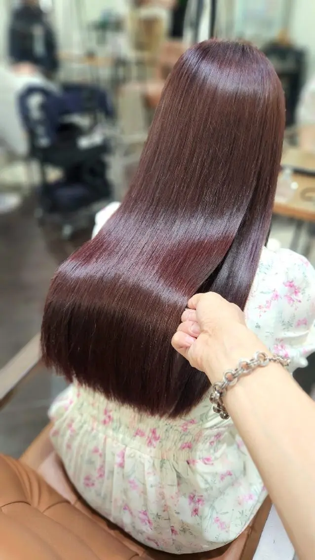 ロング 髪質改善 ロング 縮毛矯正 トリートメント 酸熱トリートメント カット ヘアカラー トリートメント ヒロセ シュウジのヘアスタイル