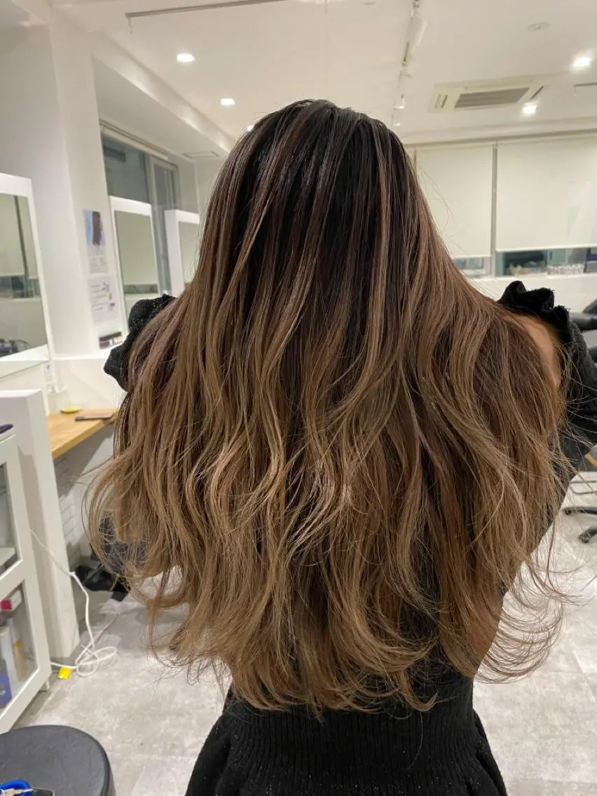 ミディアム カラー バレイヤージュ レイヤーカット ヘアカラー JILBLAN京都 ショート/ハイライトのヘアスタイル