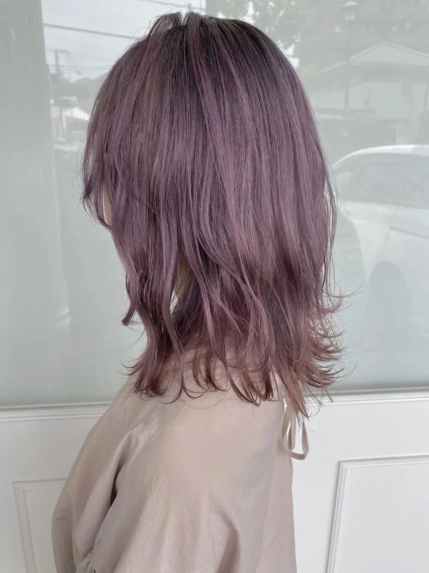 ミディアム カラー ブリーチ ラベンダーカラー 杉田 健太のヘアスタイル