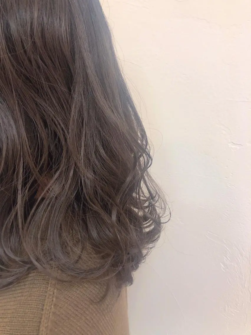 ミディアム カラー パーマ ブリーチ 透明感カラー ブリーチなしカラー 💛🤍U too e’s /店長🧸のヘアスタイル
