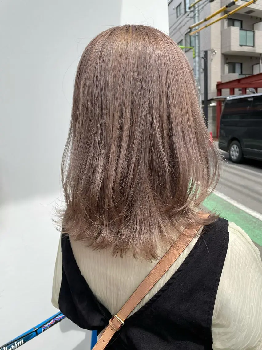 ミディアム カラー ベージュカラー ブリーチ ラベンダーカラー ラベンダーベージュ 伸ばしかけ ヘアカラー トリートメント 中目黒🌼 🌼ハナのヘアスタイル