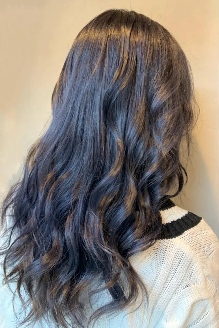 ミディアム カラー ブルーカラー ネイビーカラー カット ヘアカラー トリートメント ハイライトが 得意なニキです😊のヘアスタイル