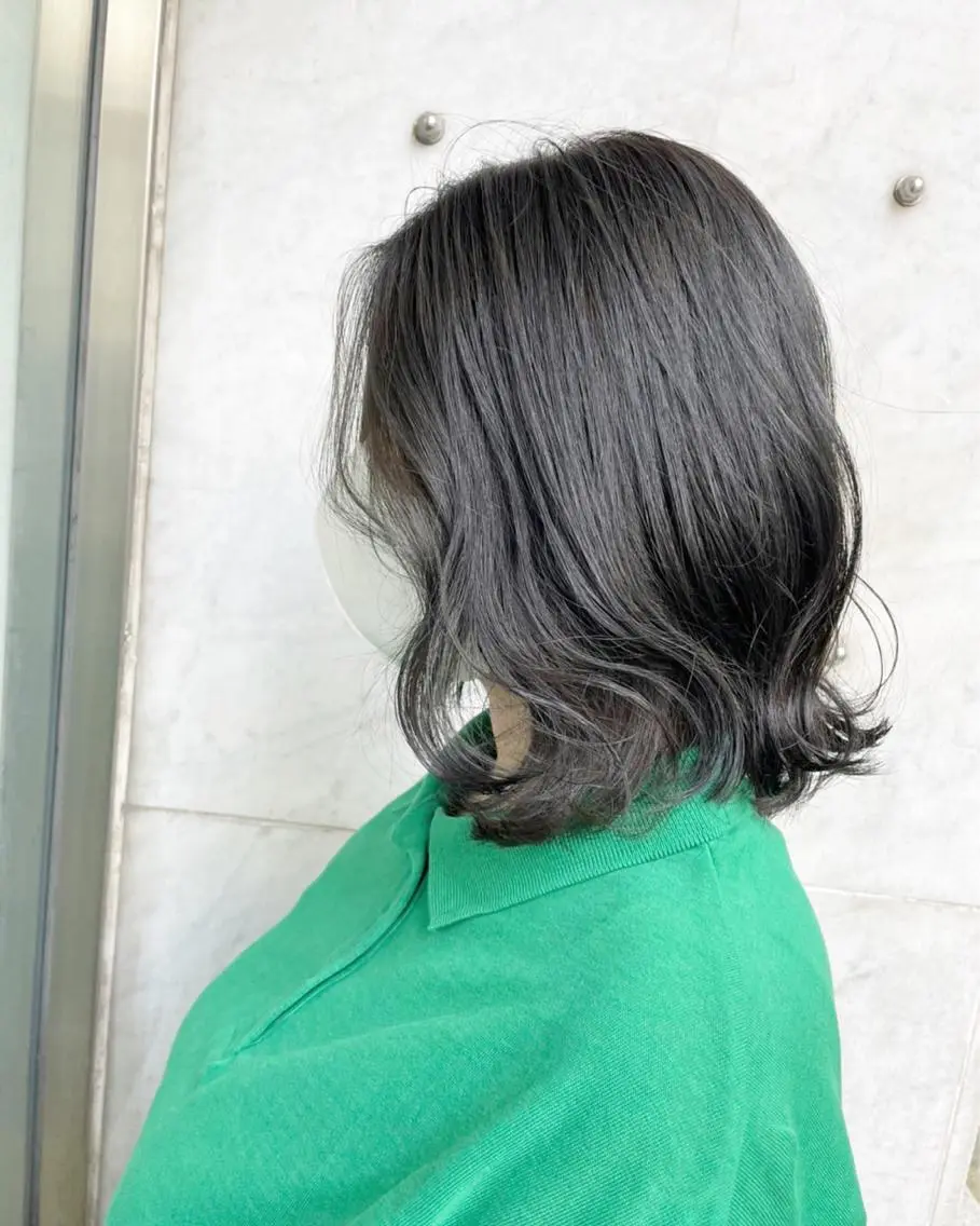 ミディアム カラー グレージュ オリーブグレージュ オリーブグレー RU RIのヘアスタイル