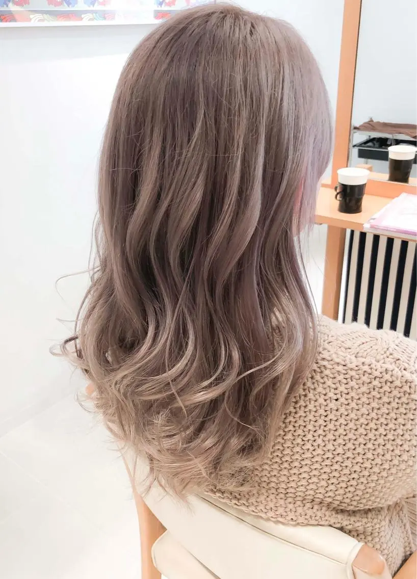 ロング カラー アッシュ ミルクティーアッシュ Days 透明感カラーのヘアスタイル