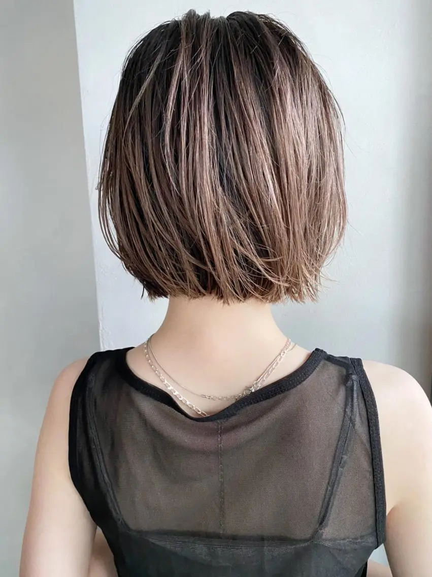 ミディアム ボブ ハイライト ITbyALBUM 中野店のヘアスタイル