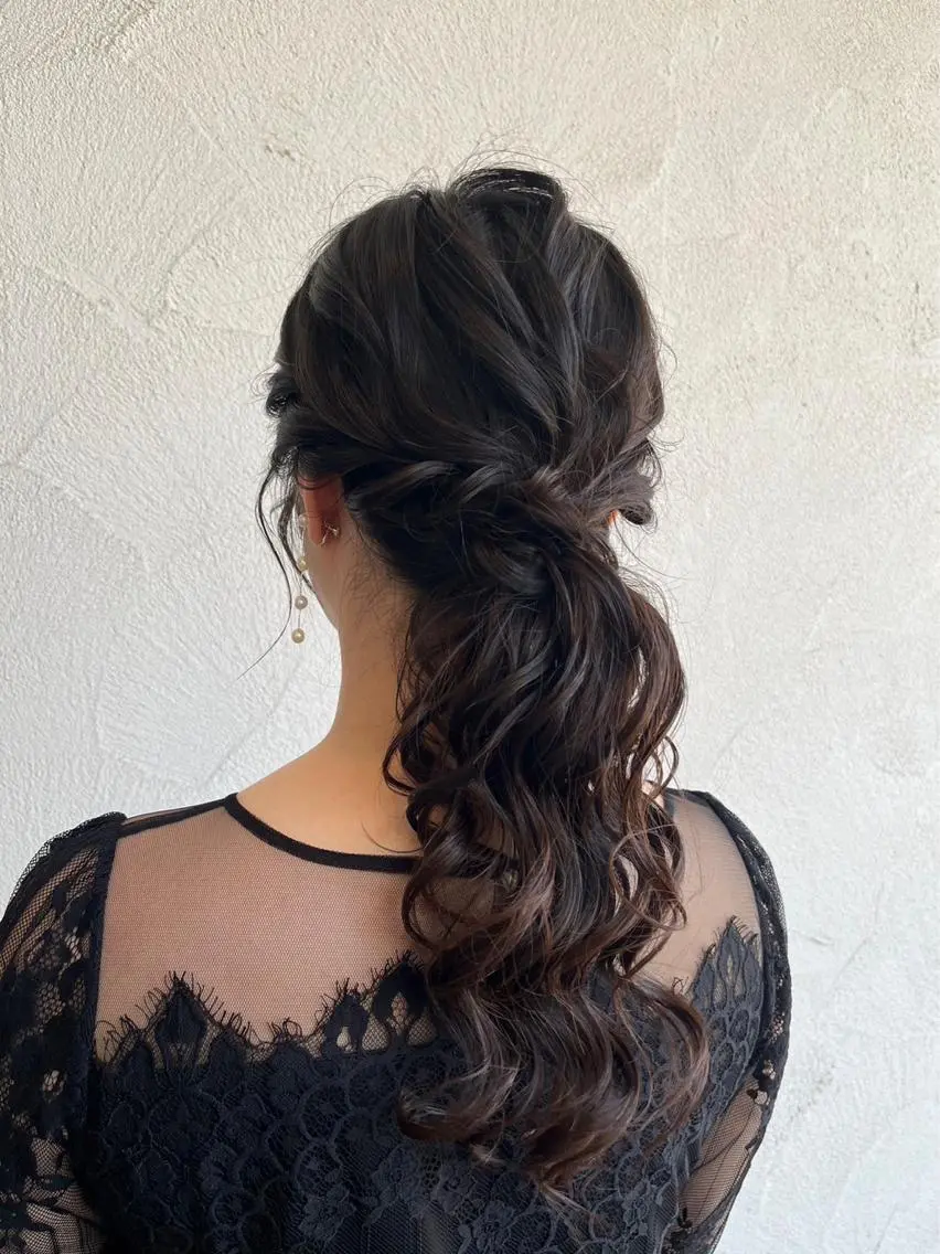 ロング ヘアアレンジ 山下 襟華のヘアスタイル