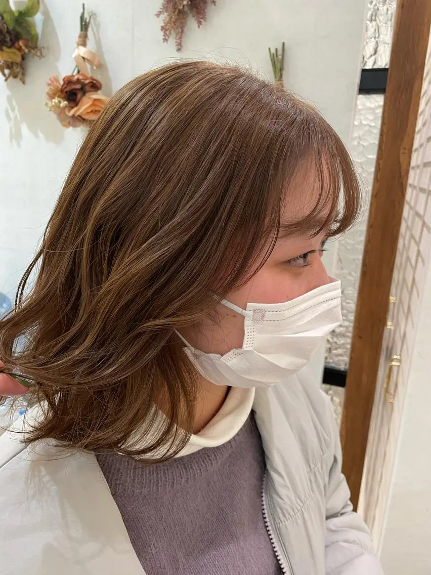 セミロング カラー ブリーチ ブリーチなしカラー 🩵ANELA東口 齋藤琴音💚のマツエク・マツパデザイン