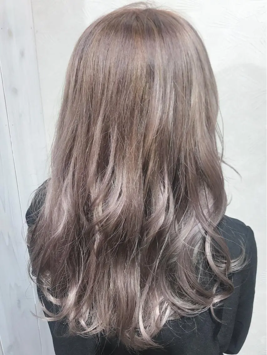 ロング カラー ヘアカラー 岩谷/ブリーチ 🪽透明感カラーのヘアスタイル