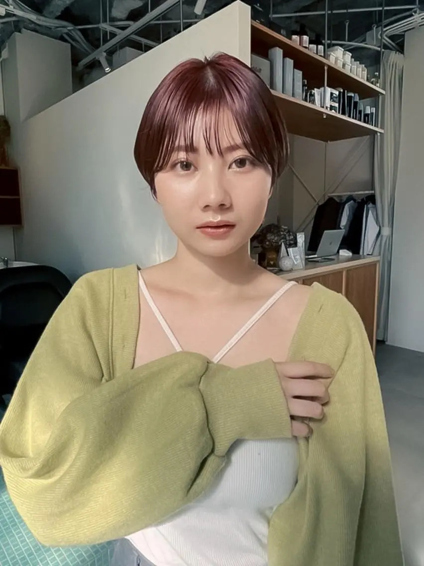 ミディアム カット ヘアカラー トリートメント yelm (official)のヘアスタイル