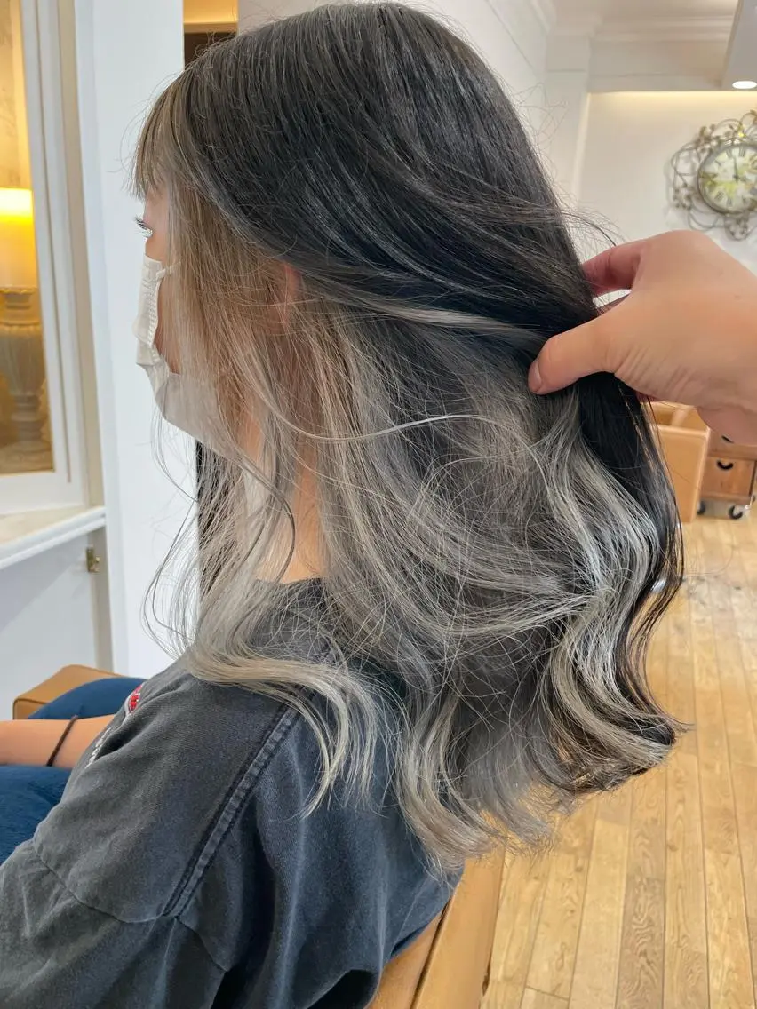 ロング ヘアカラー トリートメント ブリーチ毛矯正.髪質 改善.髪にドラマをのヘアスタイル