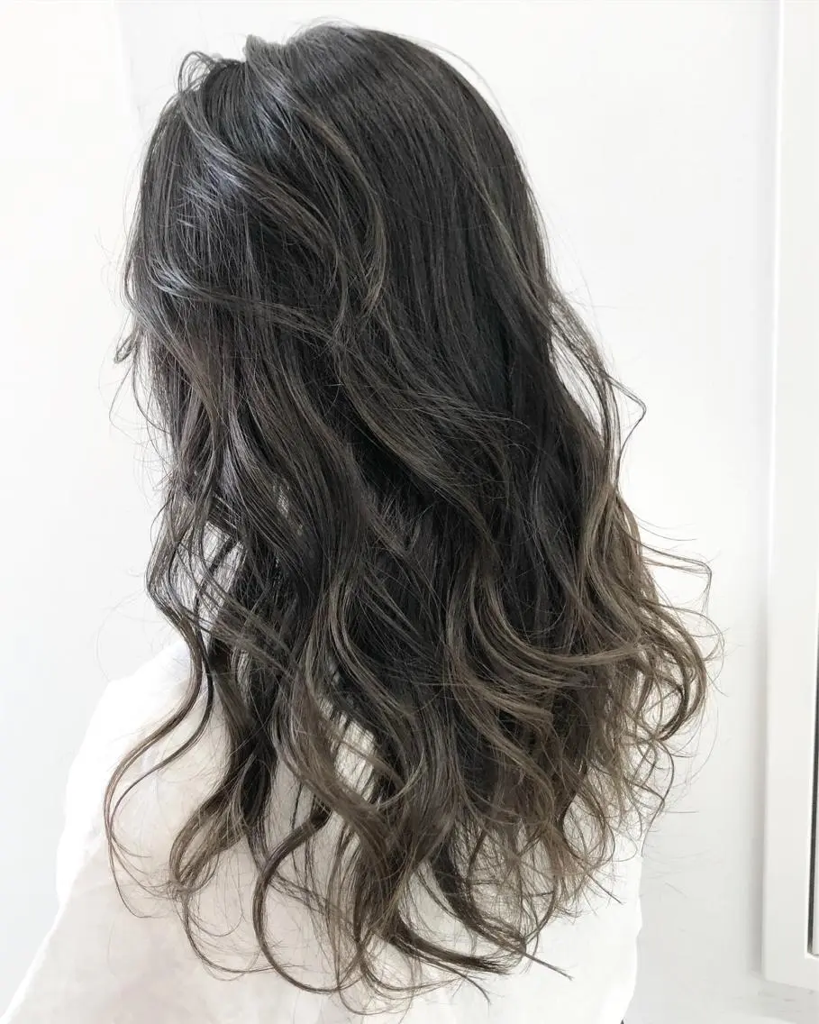 セミロング カラー ヘアアレンジ 【公式】amble luxe池袋東口🩷のヘアスタイル