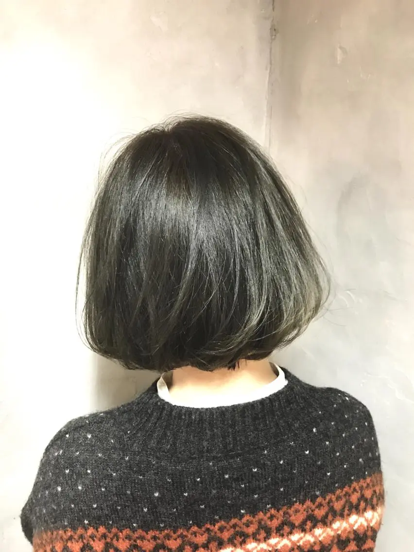 ショート カラー グラデーションカラー ボブ lok[ロク] 高田馬場のヘアスタイル