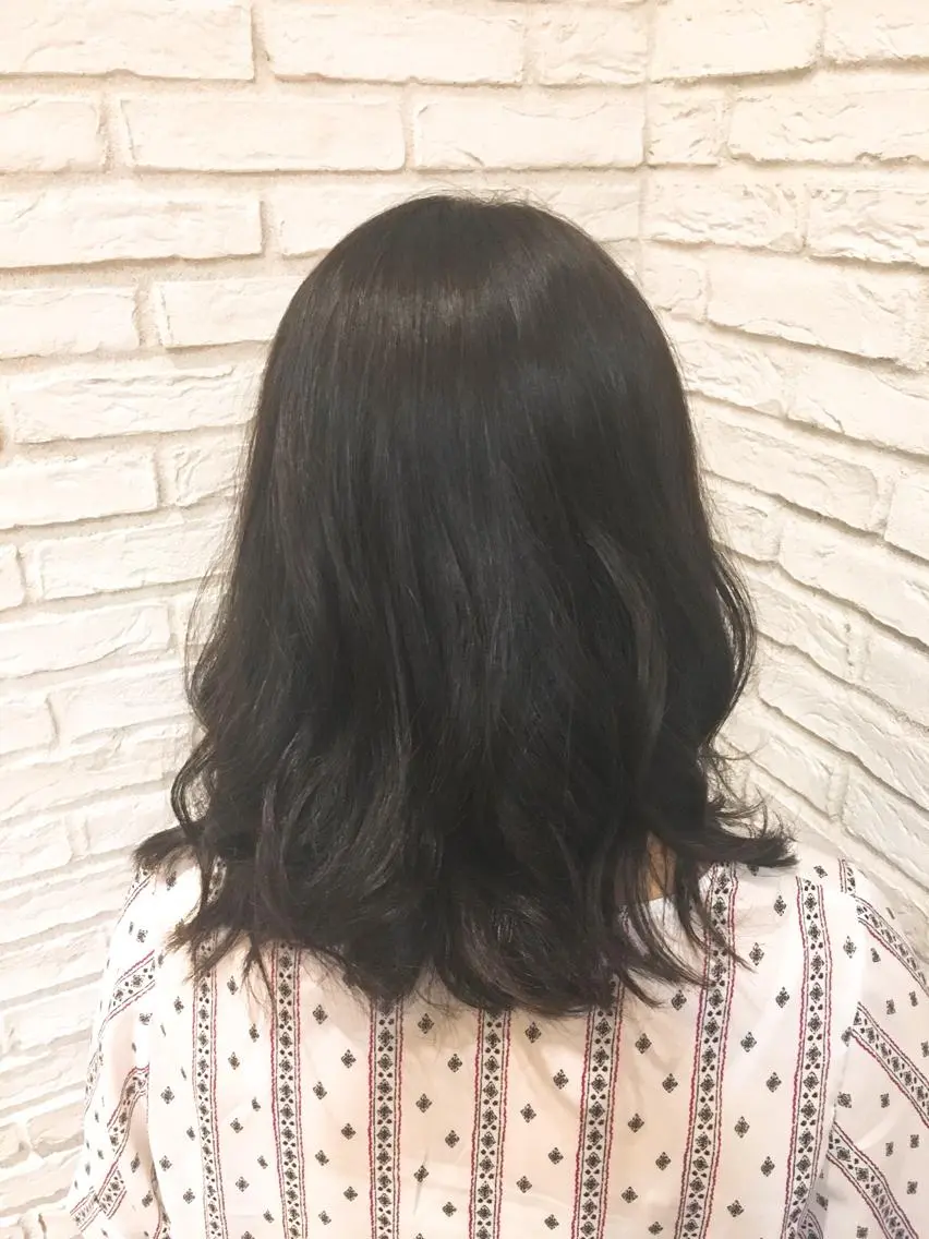 ミディアム カラー アッシュ 鈴木 麻希のヘアスタイル