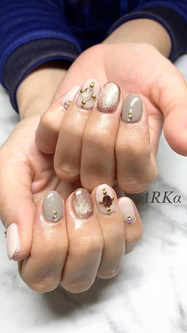 ミディアム ネイル マグネットネイル ハンドネイル Nailsalon ARKαのネイルデザイン