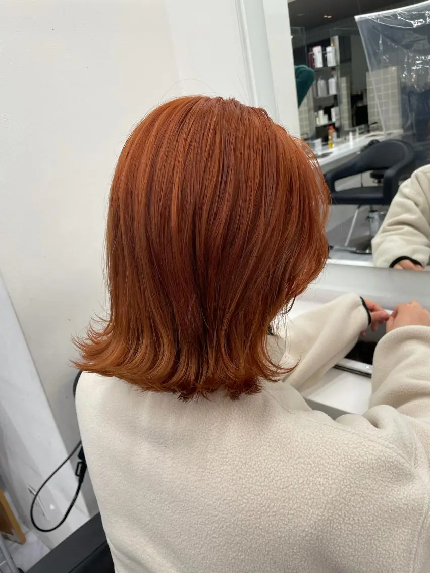 ミディアム カラー 抜け感レイヤー︴ ニュアンスカラーのヘアスタイル