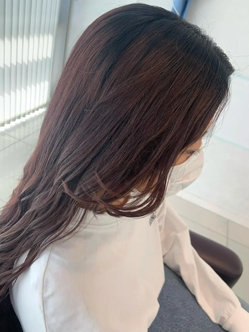 ロング カラー パーマ ヘアアレンジ 顔周りカット ハイトーンカラー🤍 山下 優華のヘアスタイル