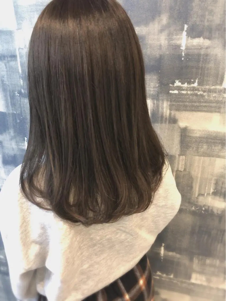 セミロング カラー 日高 香織のヘアスタイル