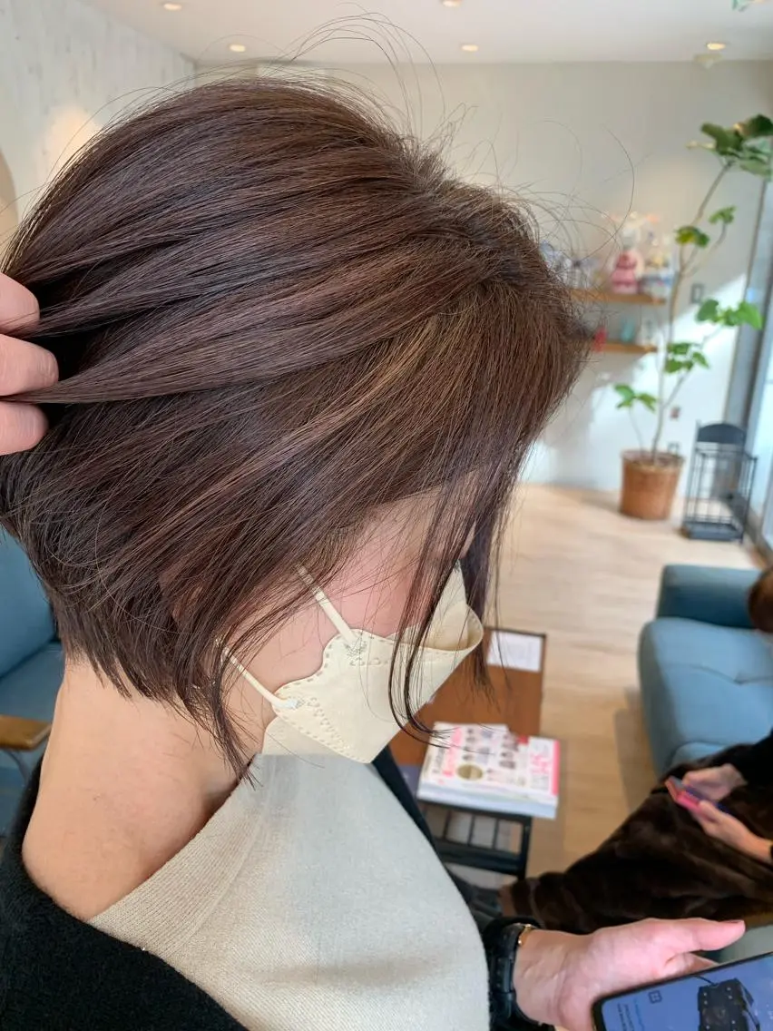ショート カラー カット ヘアカラー トリートメント 白髪ぼかしハイライト 柳川拓哉のヘアスタイル