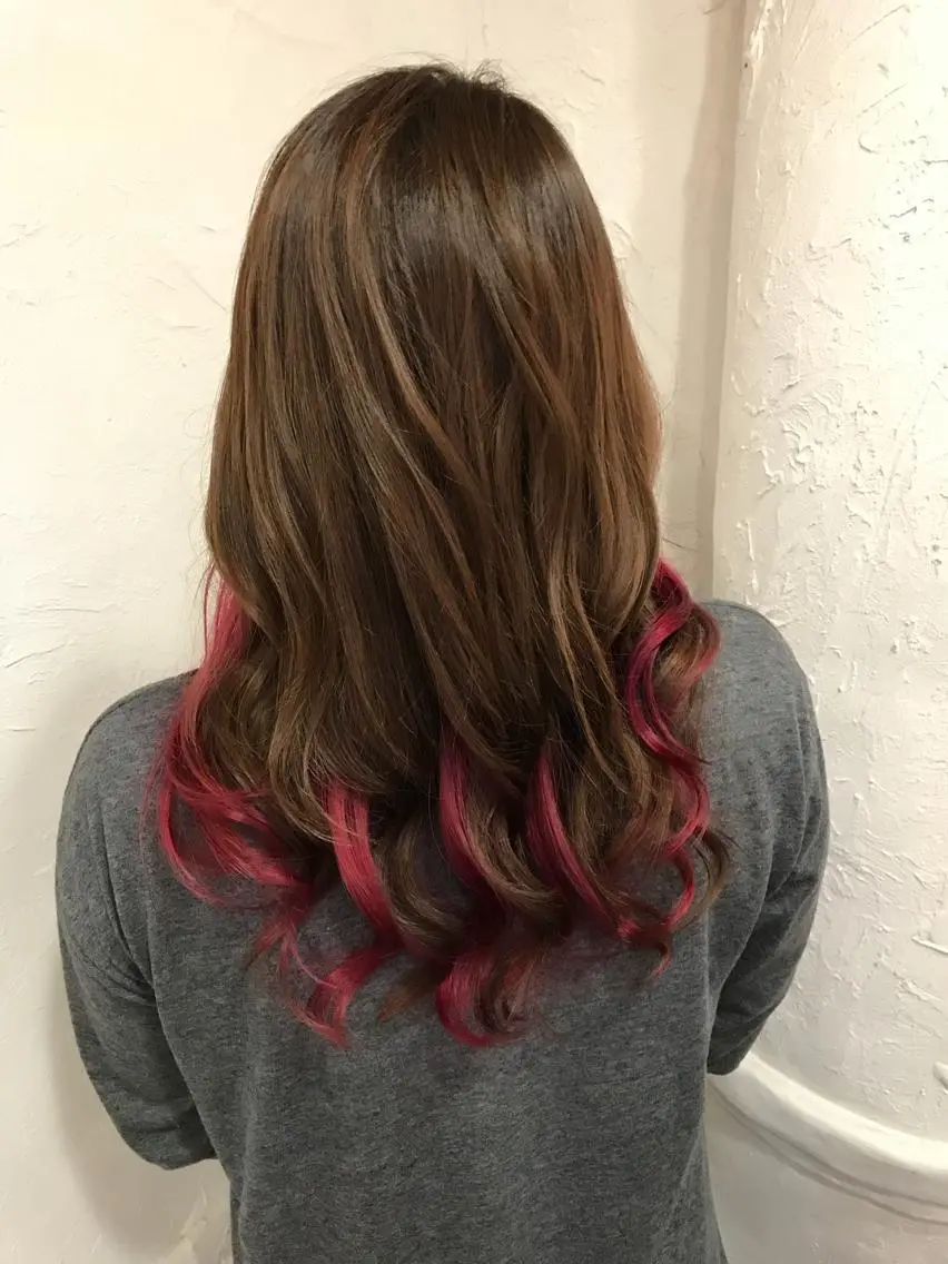 ロング カラー ピンクカラー 伊藤 優希のヘアスタイル