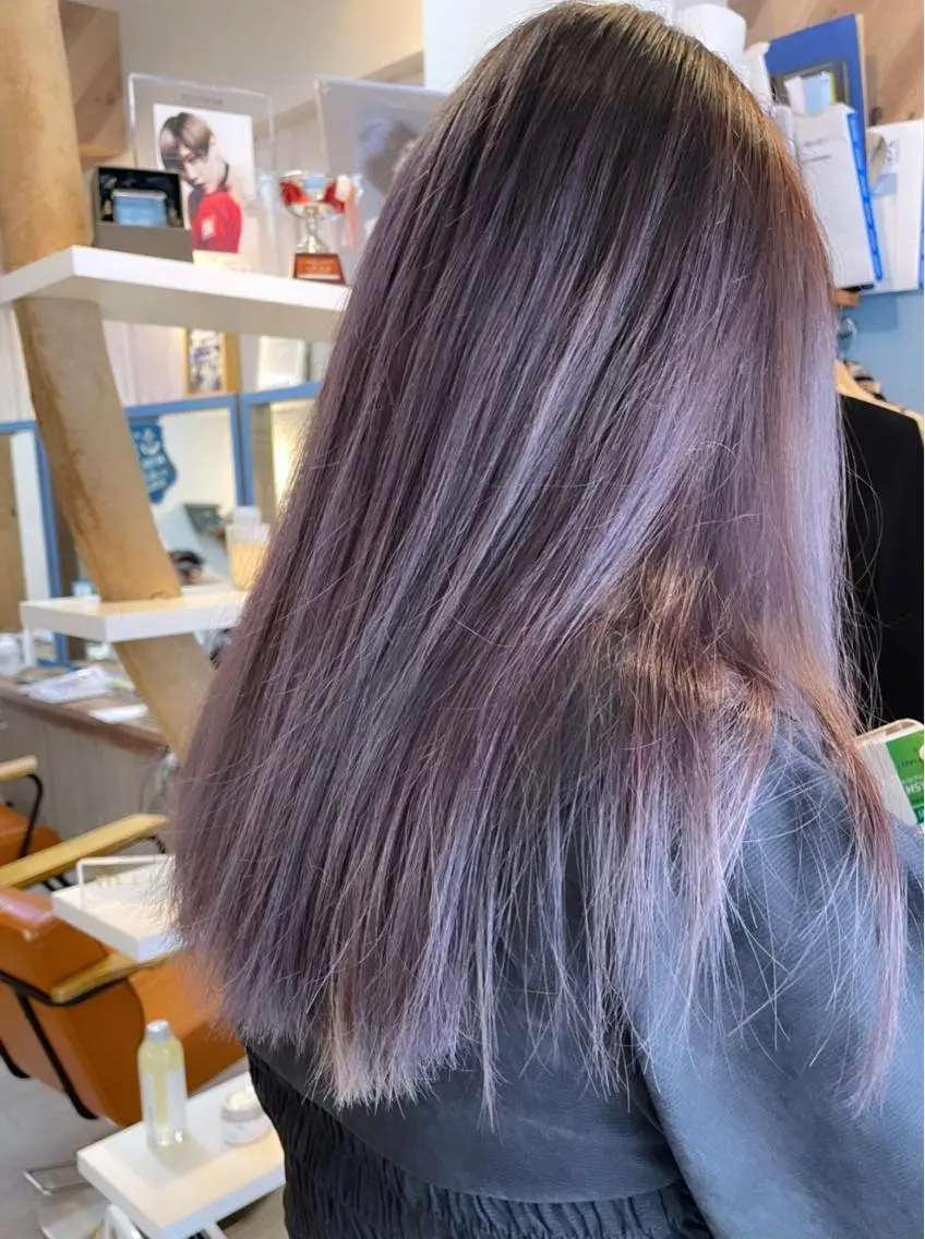 ミディアム カラー グレージュ ラベンダーカラー ラベンダーグレージュ ラベンダーグレー カワシマ セイカのヘアスタイル