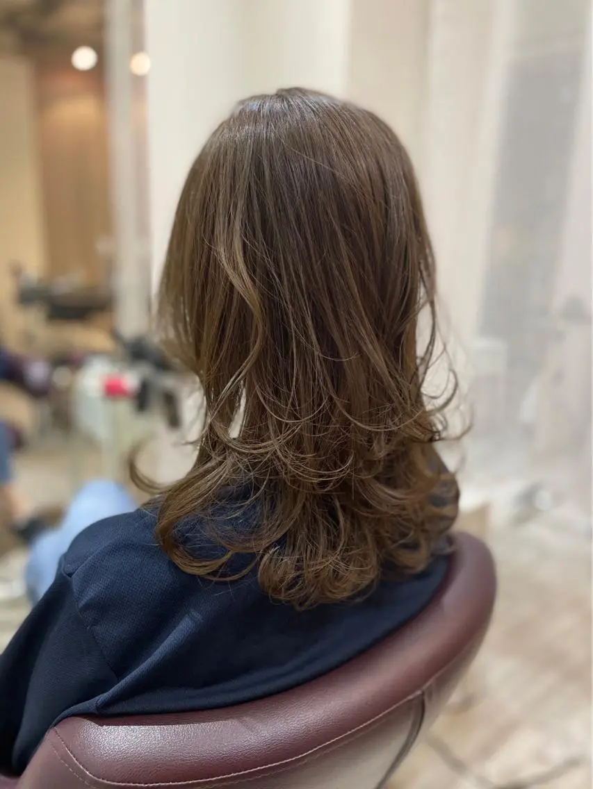 セミロング カラー ハイライトカラー ボブ ハイライト 学生 韓国風ヘア 中村 よしひでのヘアスタイル