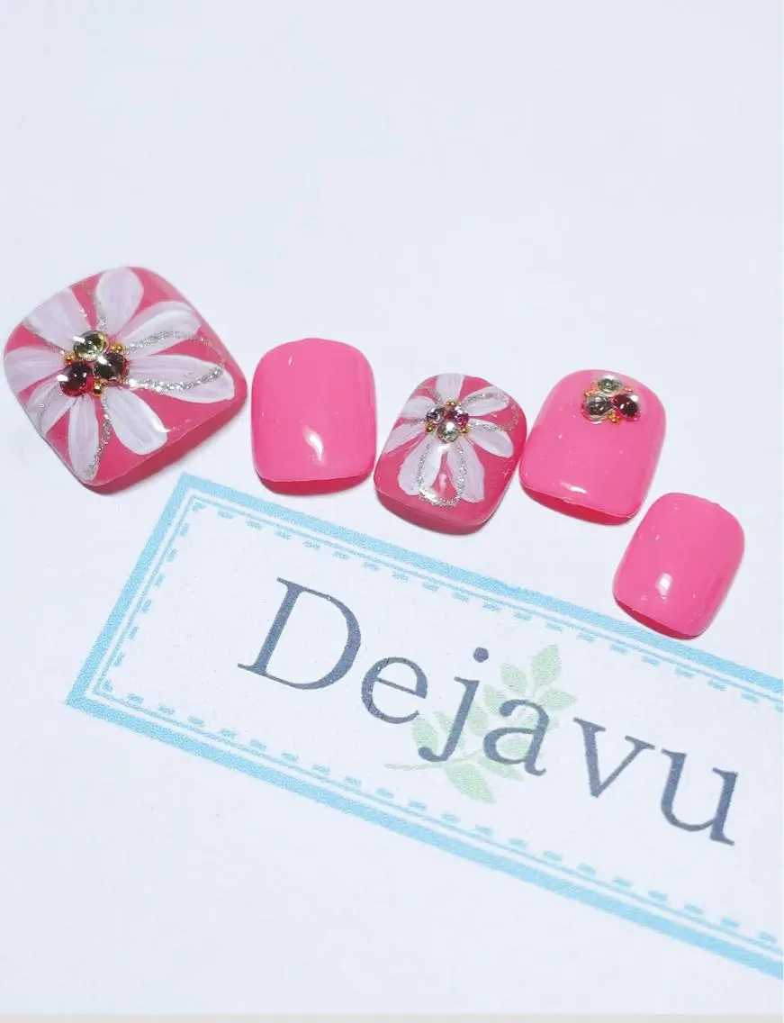 ネイル アートネイル フットネイル ハンドネイル Nail salon Dejavu 🌿のネイルデザイン