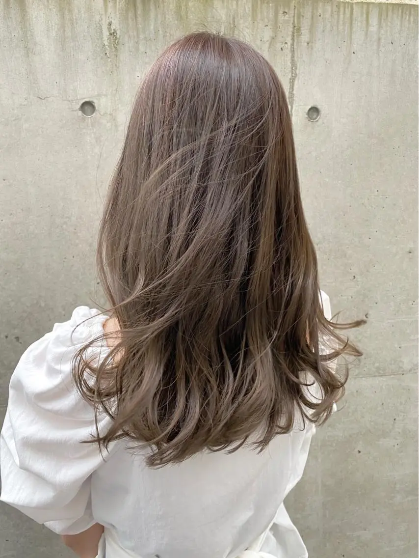 ミディアム ヘアカラー トリートメント レイヤーカット /透明感カラー西田のヘアスタイル