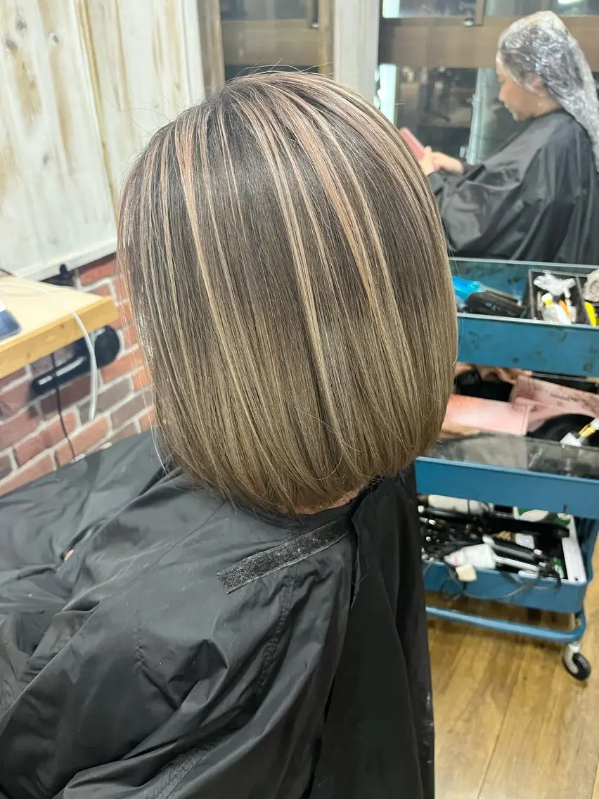 ショート 大久保寿高✨ なりたい色を叶える✨のヘアスタイル