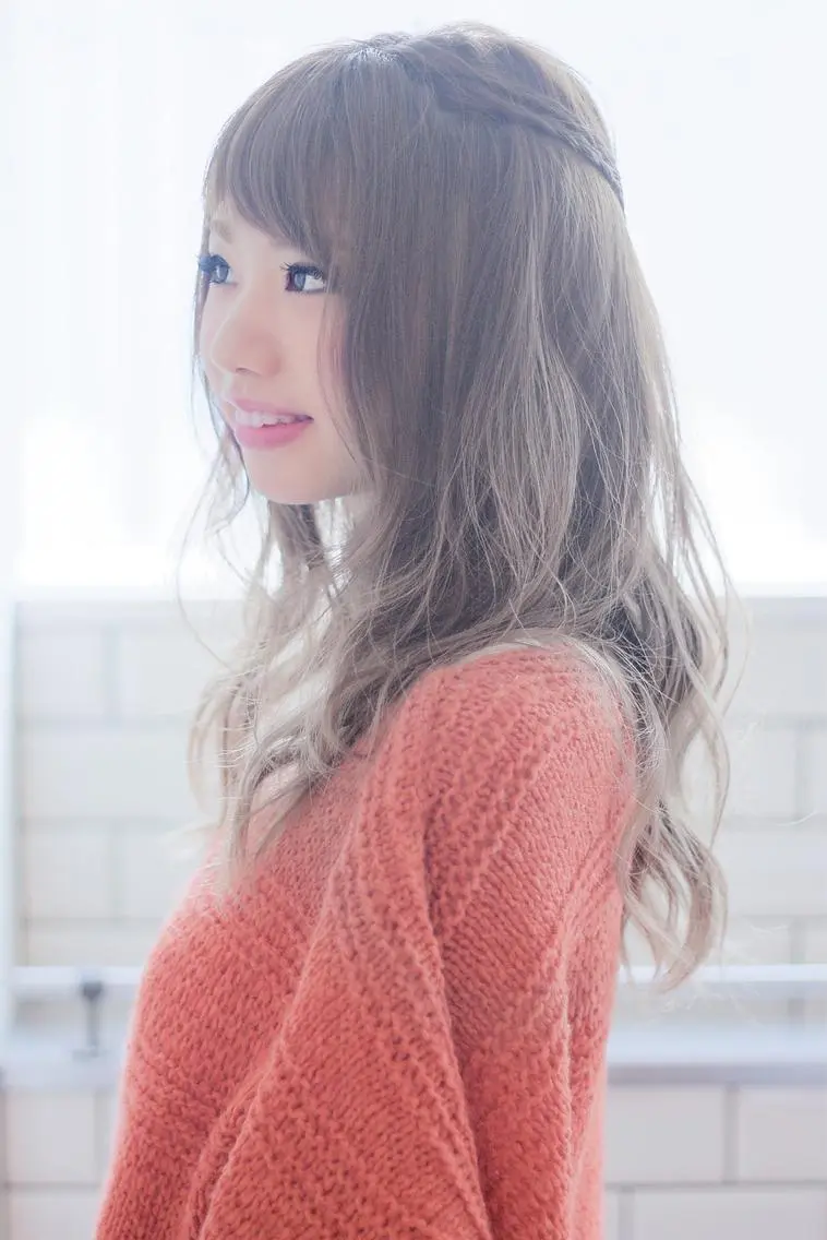 ミディアム EIGHT plum TOKIOリミテッドのヘアスタイル