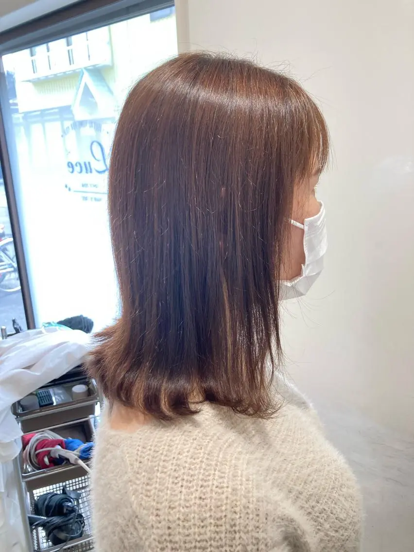 ミディアム レイヤーカット 折本 沙織のヘアスタイル