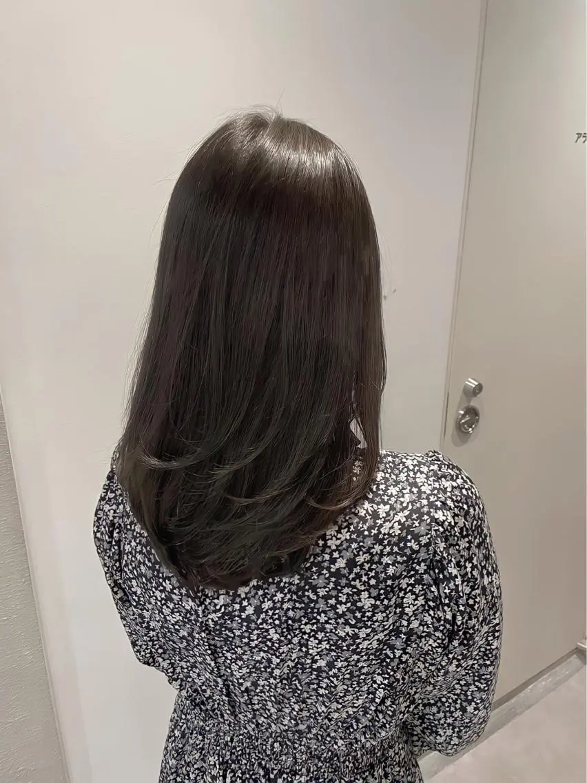 ロング トリートメント 銀座／レイヤーカット 🤍内野すみれのヘアスタイル