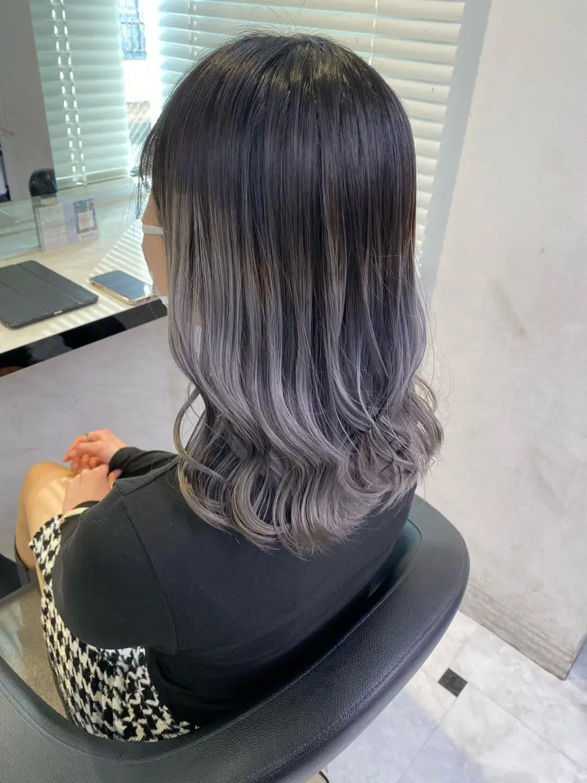 セミロング カラー ヘアアレンジ レイヤーダブルカラー KYONのヘアスタイル